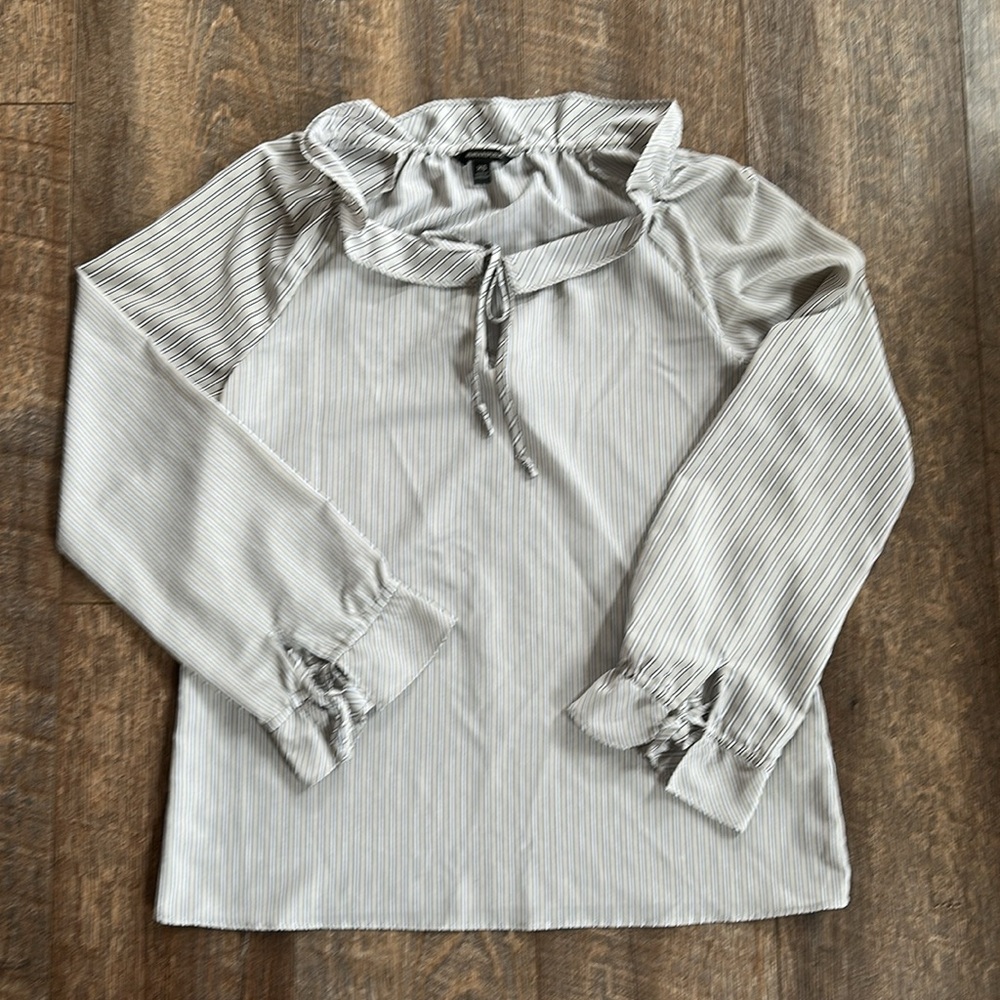 Banana Republic white, tan and black ruffle tie neck and sleeve blouse - Picture 7 of 12